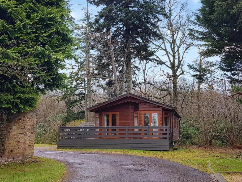 Loch Lomond Sanctuary Lodges Баллок Экстерьер фото